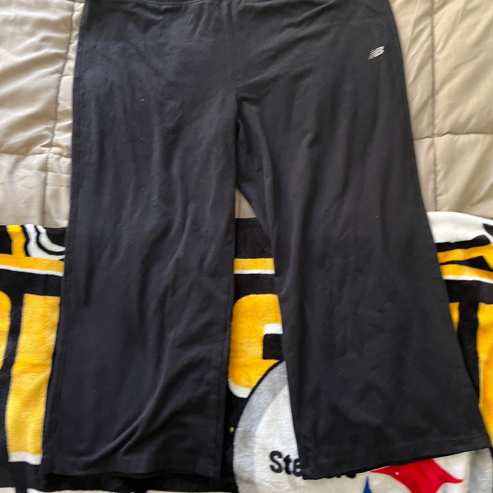 New Balance Black Athleisure Wear Apparel - Picture 8 of 10